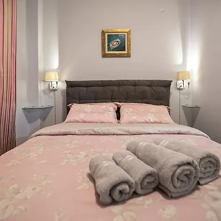 Διαμέρισμα Paradise In Peiraiki *